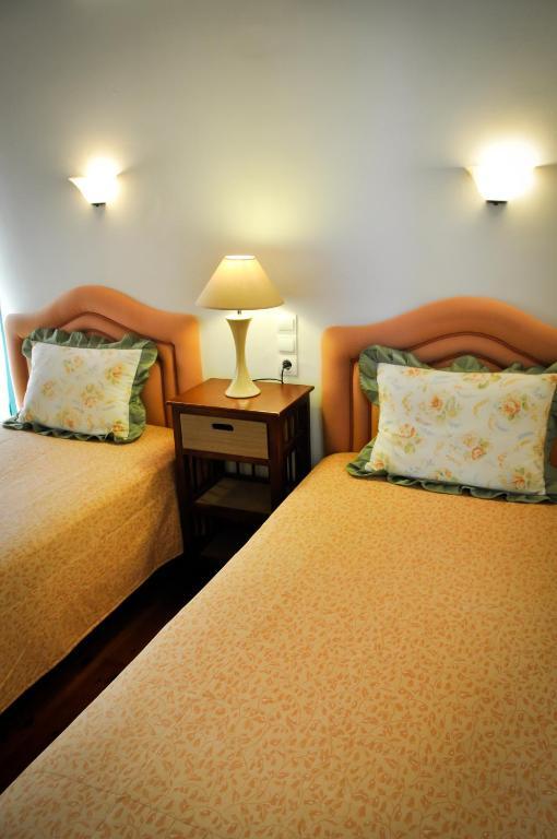 Orsalia Luxury Suites Platanés Habitación foto