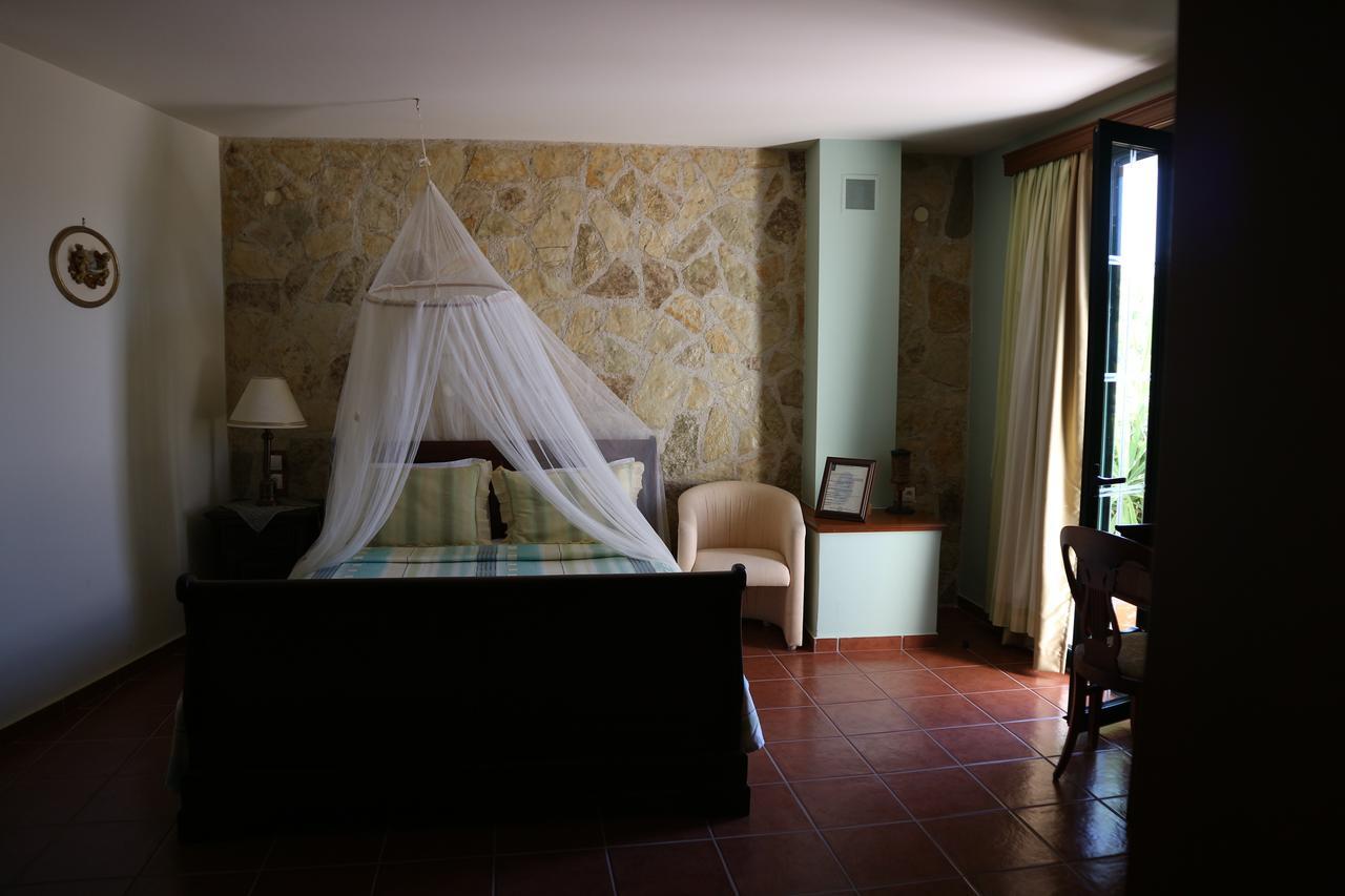 Orsalia Luxury Suites Platanés Exterior foto